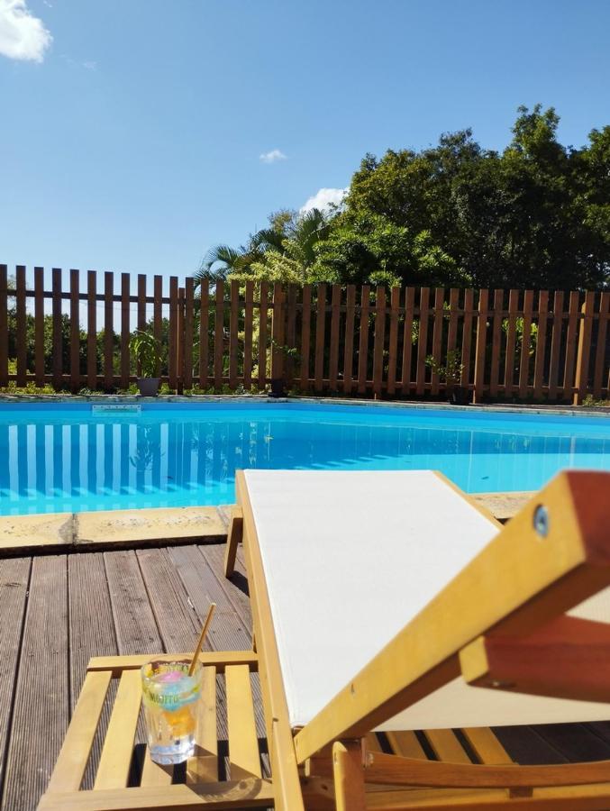 Kaz Kalina - Gites Avec Piscine Partagee Bouillante Ngoại thất bức ảnh